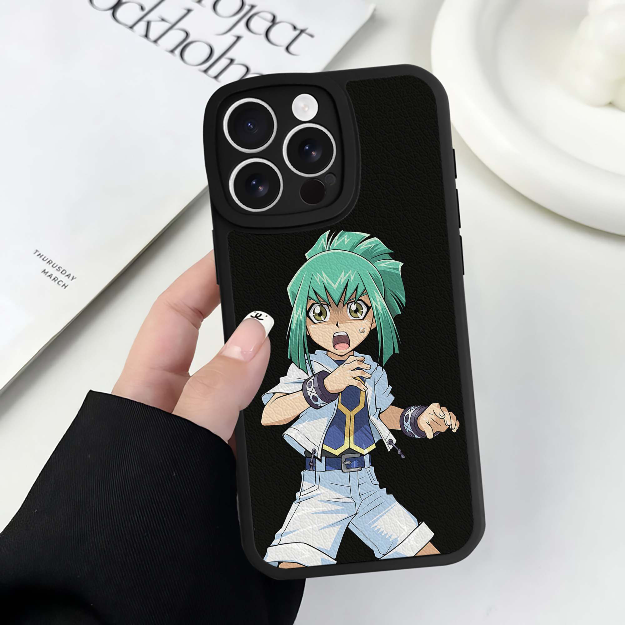 遊☆戯☆王 Yu-Gi-Oh! 【iPhone 16シリーズ対応】シリコンスマホケース（レザー調） 材質：シリコン